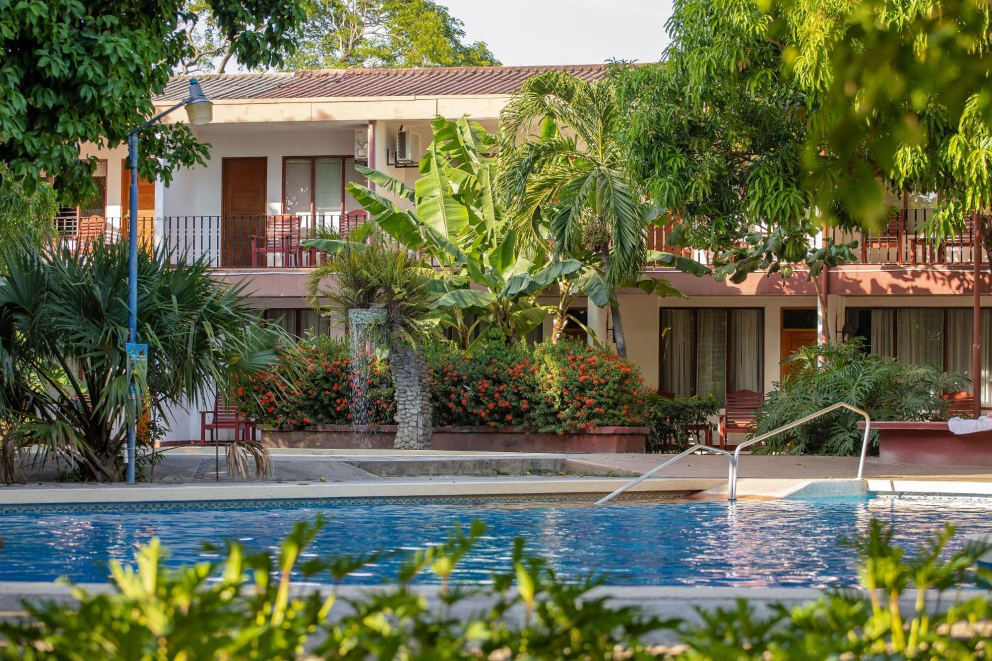 Hotel Boyeros Liberia Exterior photo